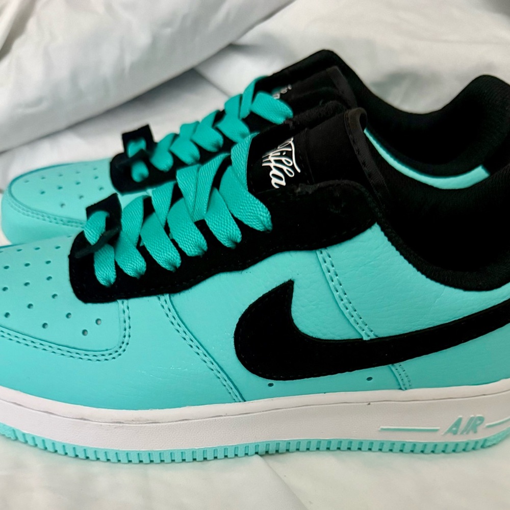 Custom Tiffany & Nike Air Force One